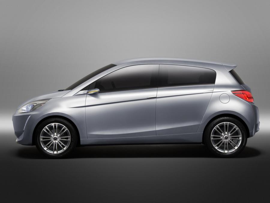  Mitsubishi E-Compact 2011 года  (фото 4 из 23)